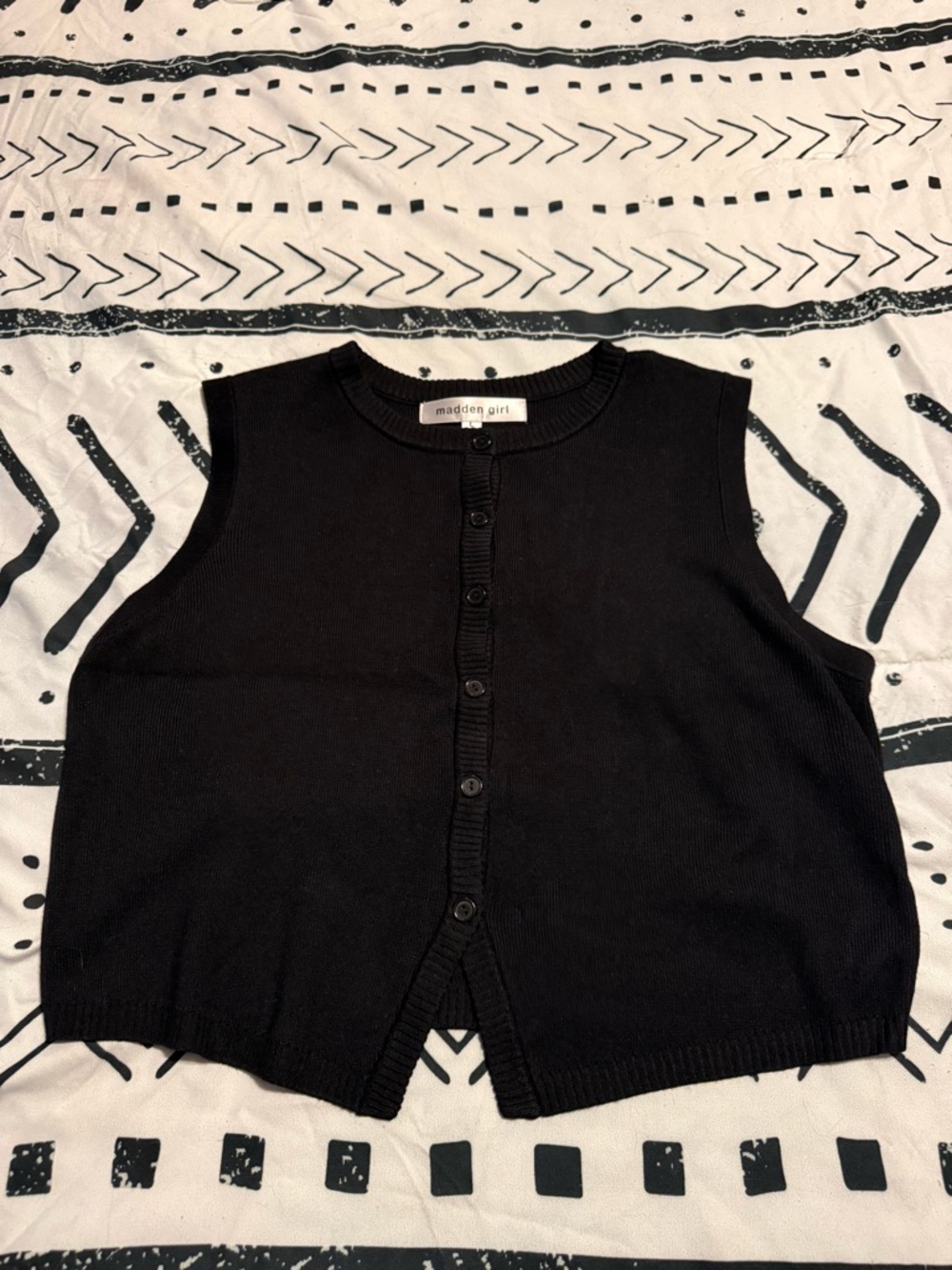 Madden Girl Black Sleeveless Button-Front Knit Vest